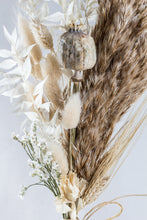 Laden Sie das Bild in den Galerie-Viewer, Trockenblumenstrauß "Bella"